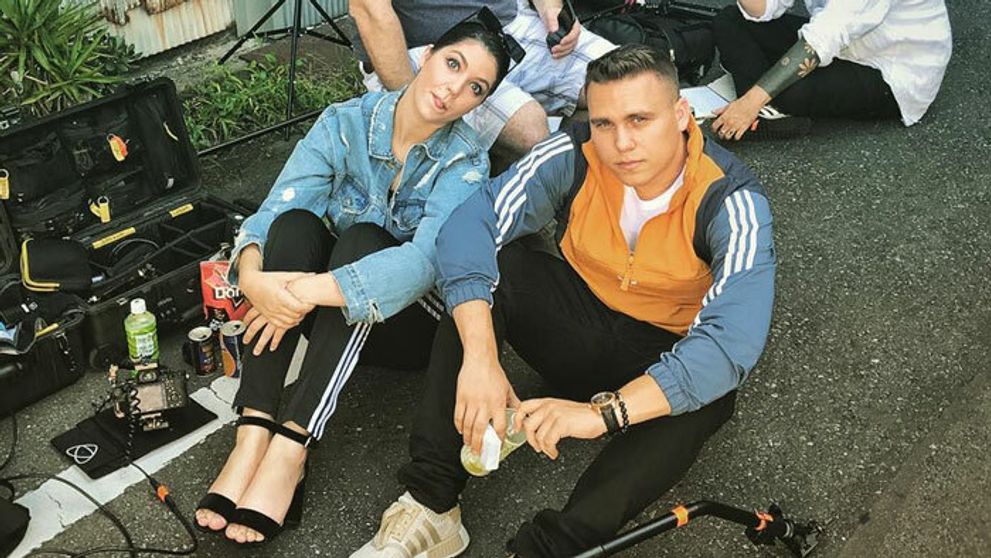 Celeste a Akalaky si z Tokia priniesli videoklip: Nakrúcanie prerušili policajti