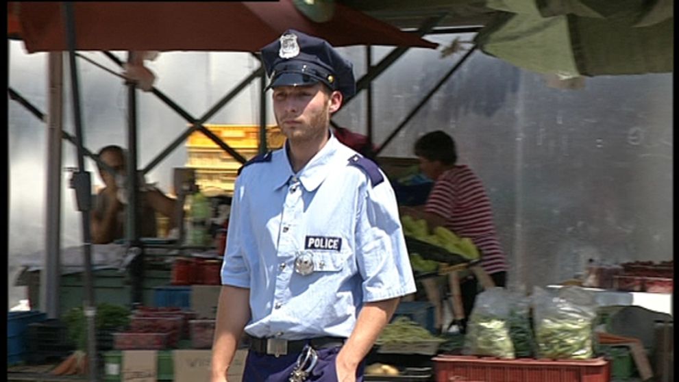 Veríte ľuďom, ktorí sú oblečení v uniformách?