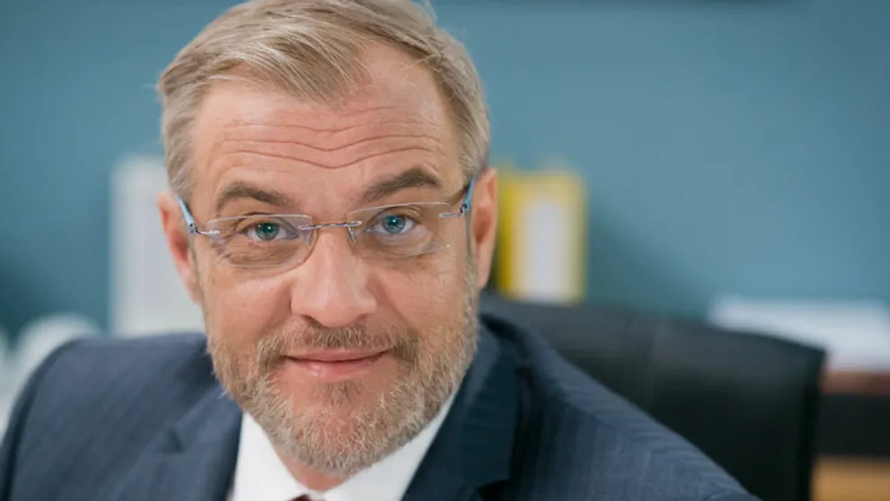 Luknárova rada nad zlato. Prečo kolegu odhovára od svadby?