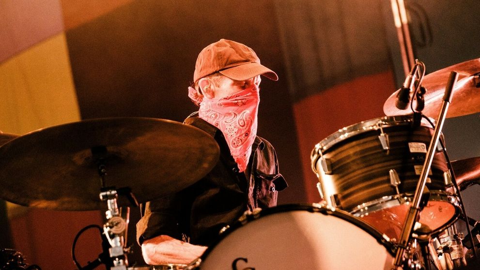 Hudobný svet v šoku. V 45 rokoch zomrel talentovaný bubeník