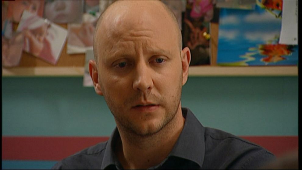 Previedol desiatky utečencov