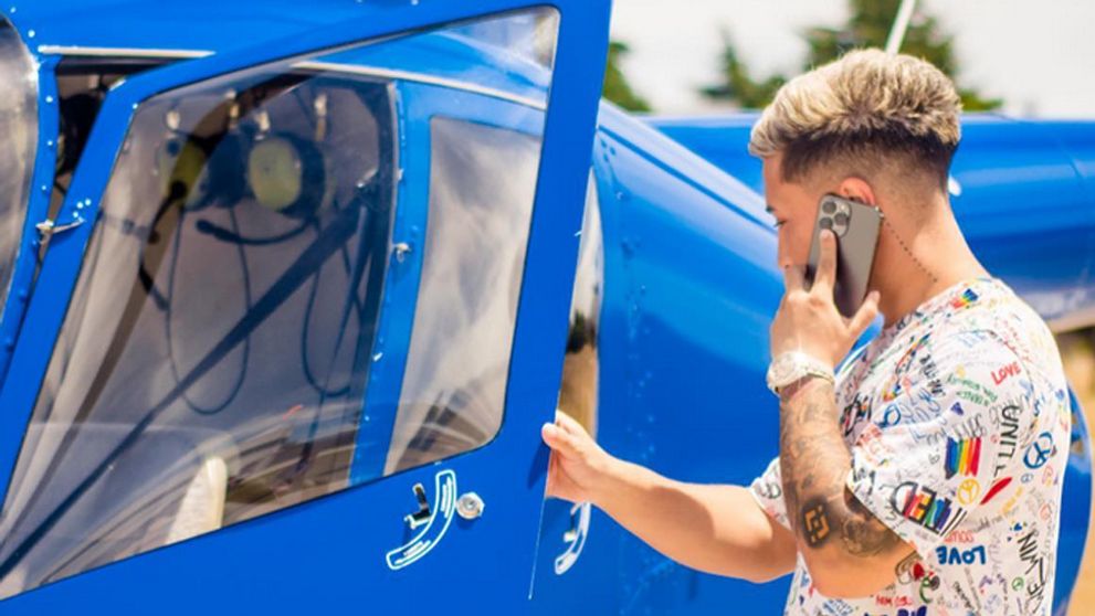 Pred rokmi nafingoval svoju smrť skokom z balkóna: Teraz chystá niečo veľké