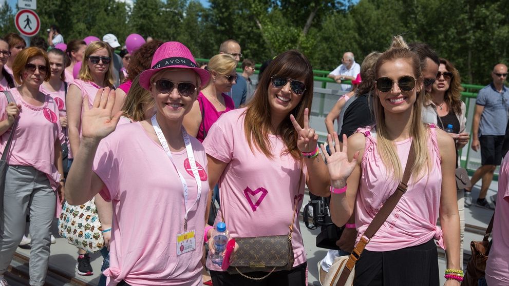 Bratislava bude opäť ružová: Príďte aj vy na AVON Pochod proti rakovine prsníka