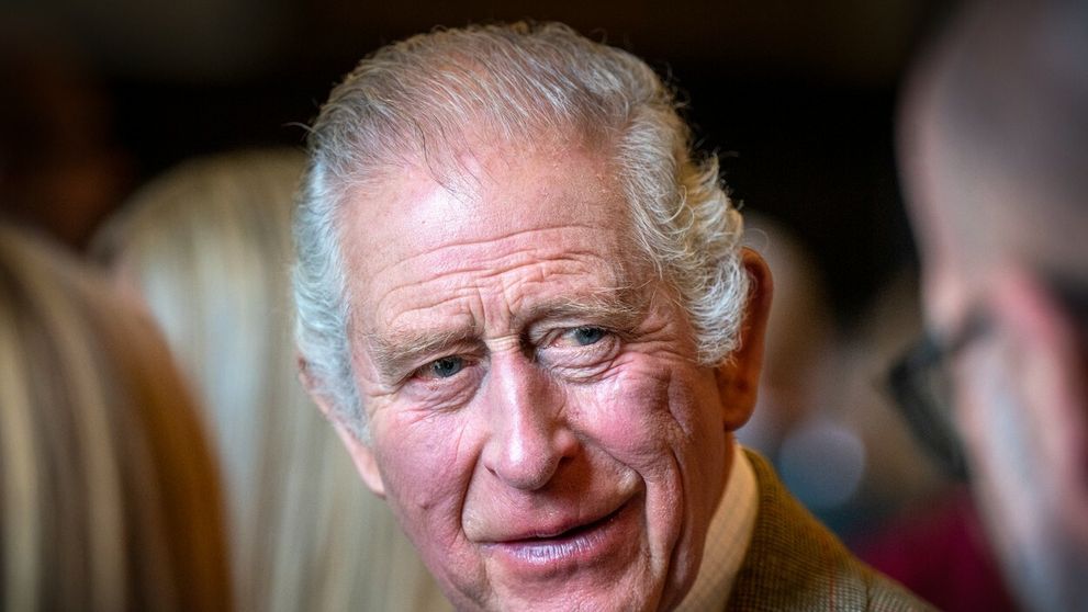 Kráľ Karol III. rozpredáva dedičstvo po svojej zosnulej mame