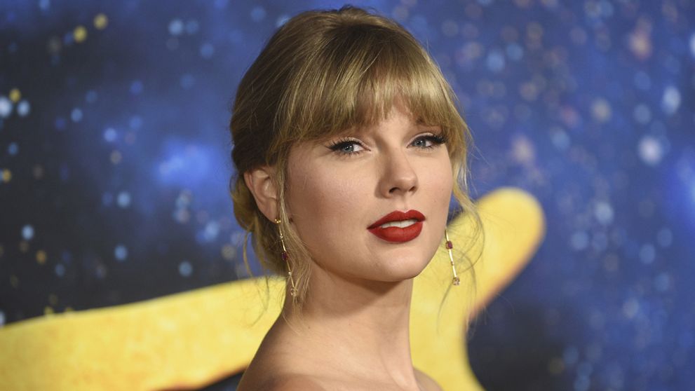 Ako princezná: Taylor Swift kráľovnou červeného koberca