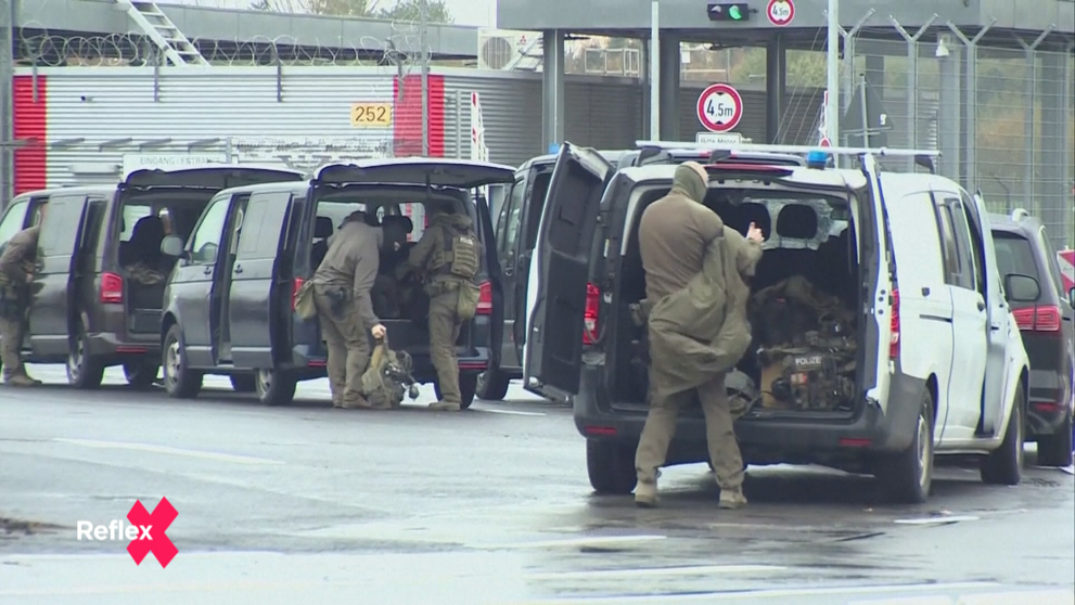 Jeho hlavnou úlohou je vyjednávať