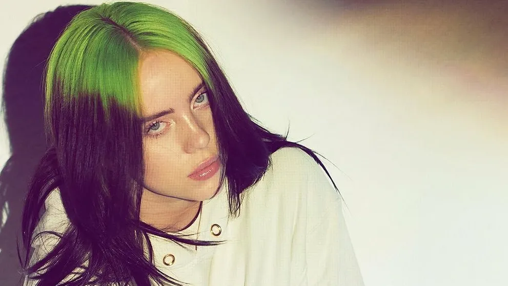To je ale poriadna zmena! Billie Eilish prekvapila fanúšikov sexy imidžom!