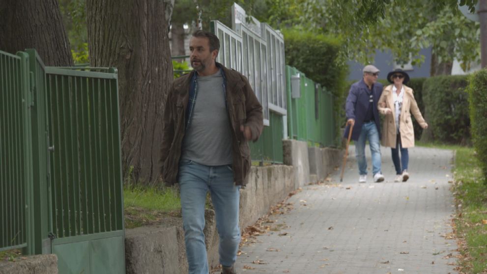 Marekovi sa niečo nezdá. Prečo ho sledujú?