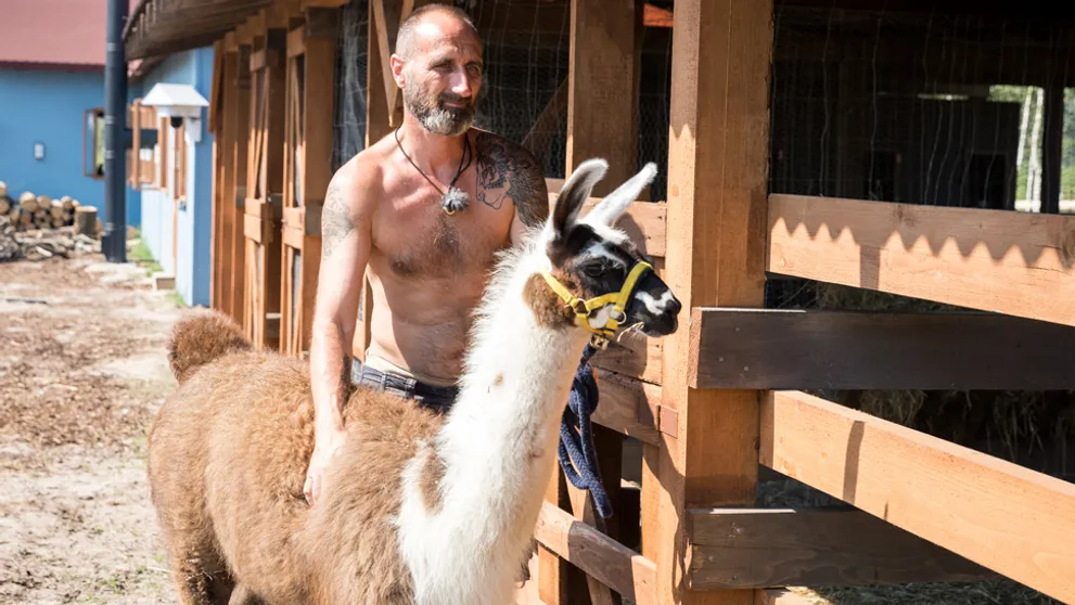 Exfarmár Peter sa predviedol v plnej paráde! Nečakaná prepadovka u ďalšej známej tváre