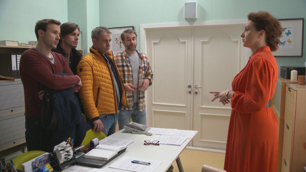 Zúfalá Tamara. Všetci Oteckovia sa ocitnú v riaditeľni