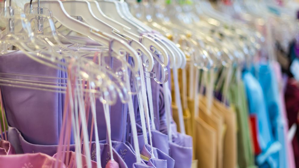 Plesové šaty vás nemusia zruinovať