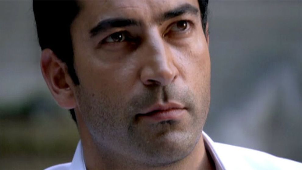 Sexy Kenan İmirzalıoğlu má ťažké srdce na sociálne siete