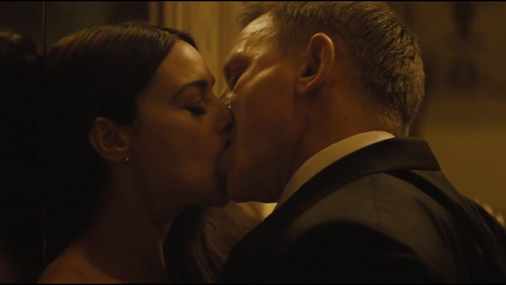 Zábery, ktoré ste ešte nevideli. Klip piesne k novej bondovke je na svete
