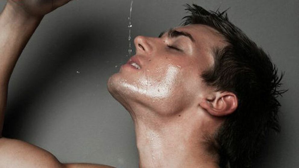 Dámy pozor! Tento sexy muž dnes príde na Farmu!