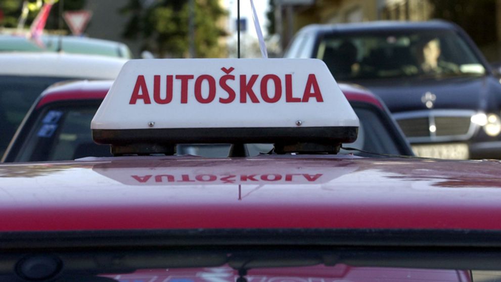 Autoškoly by mohli dostať sčasti zelenú. Posledné slovo bude mať hlavný hygienik