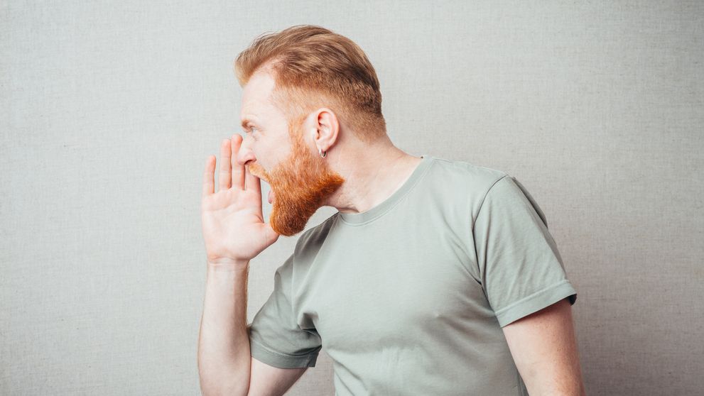 Iná farba vlasov a iná brady. Čo to zapríčiňuje?