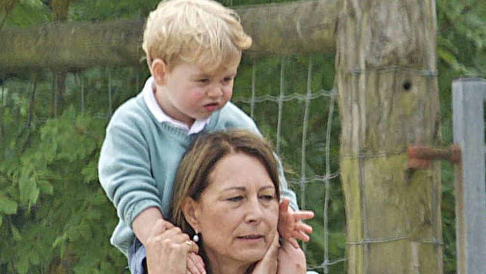 To je ale rozkošník! Prince George trávil čas so starou mamou