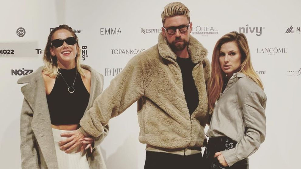 Spevák na verejnosti šokoval premenou. Predstavil svojské alter ego