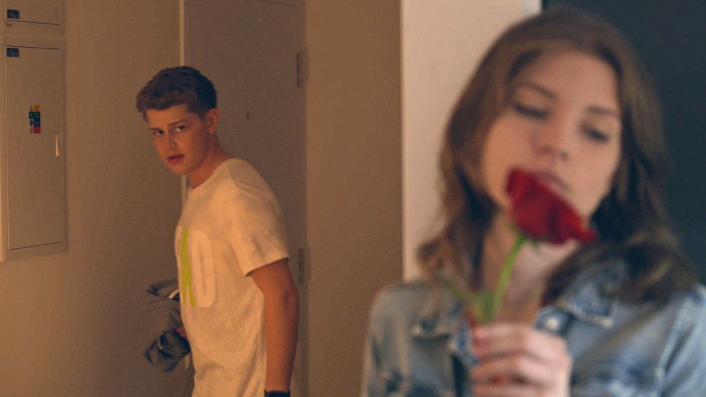 Luky sa dozvie, že jeho Dorka randí s iným. Bude to mať následky