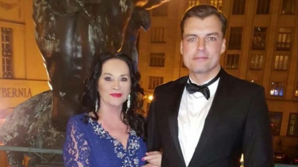 Odkopnutý zajačik Gregorovej zverejňuje intímne fotky: Pikantný záber z postele