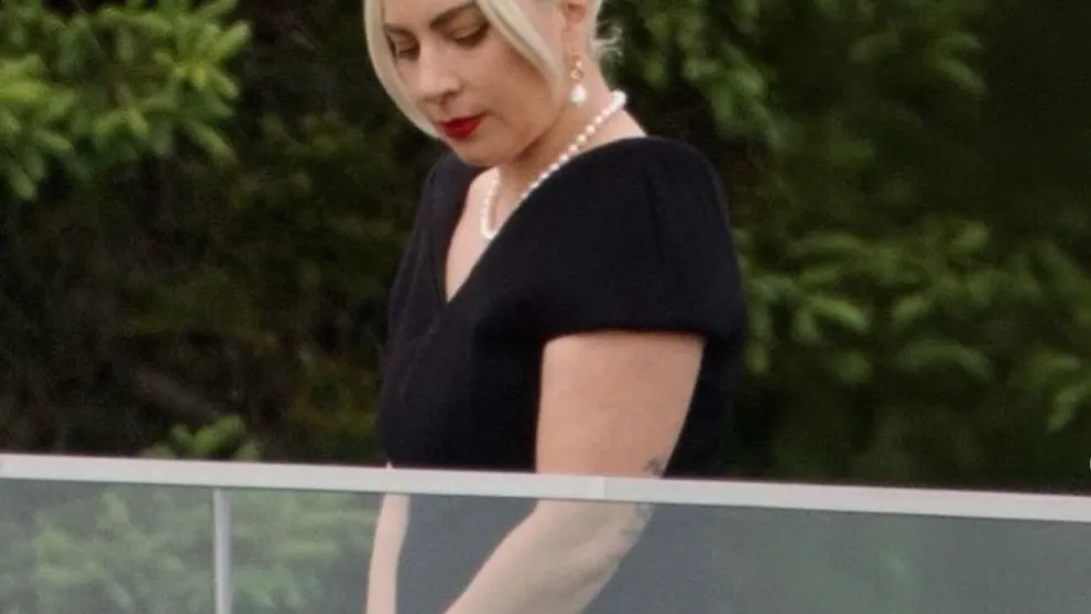 Lady Gaga je vraj tehotná! Dôkazom majú byť tieto zábery