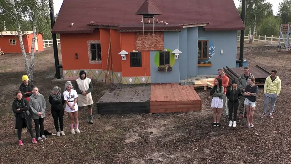 Za toto si pochvalu nevyslúžia: Farmári v panike pobehovali v spodnej bielizni!