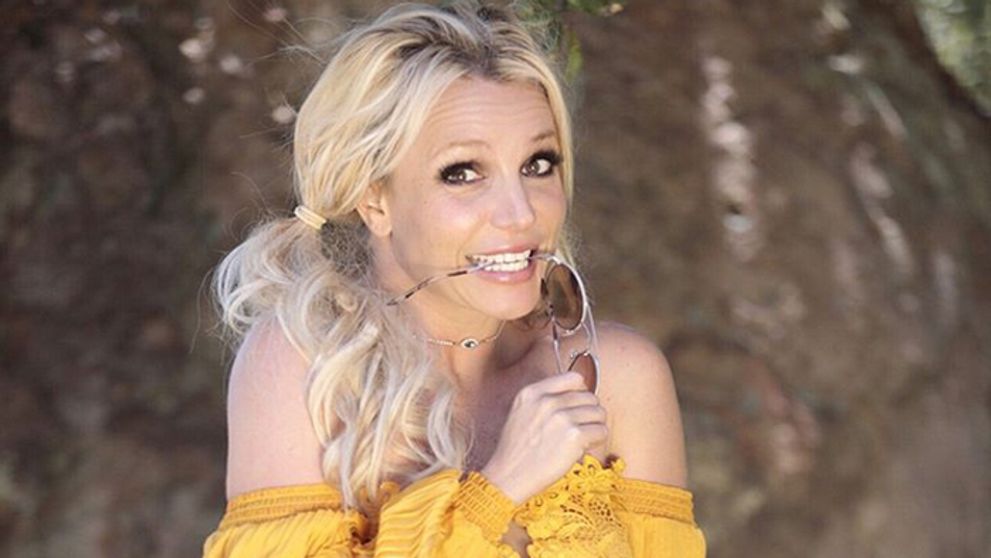 Hups, tak toto nevyšlo. Britney Spears počas koncertu vykukla bradavka