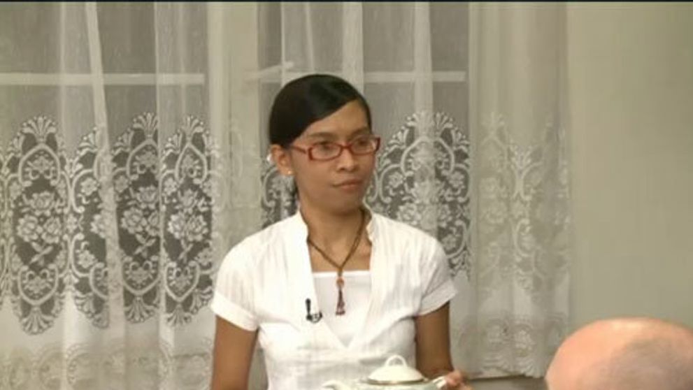 Išla Marína do cintorína...