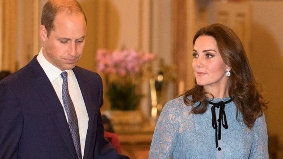 Kate Middleton prvýkrát na verejnosti s tehotenským bruškom. Vyzerá nádherne