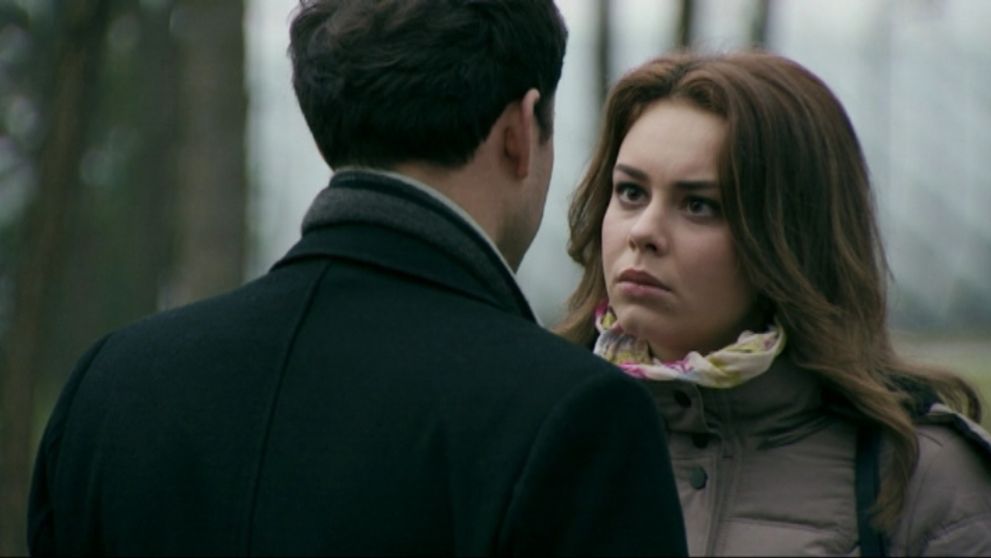 Romanovi prihára: S detektívom sa spolčila aj Paula