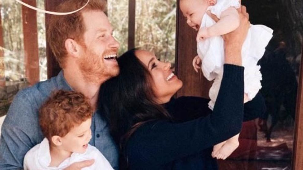 Diskutovaná téma realitou: Deťom Harryho a Meghan sa po smrti kráľovnej zmenil život