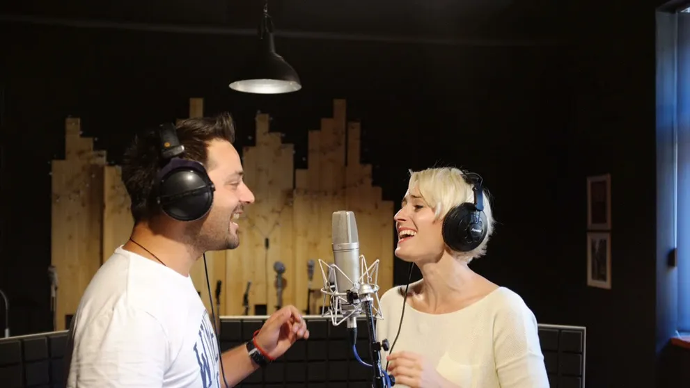 Fanúšikovia, pozor: Nový duet Petra Bažíka a Janais je... Zázrak!