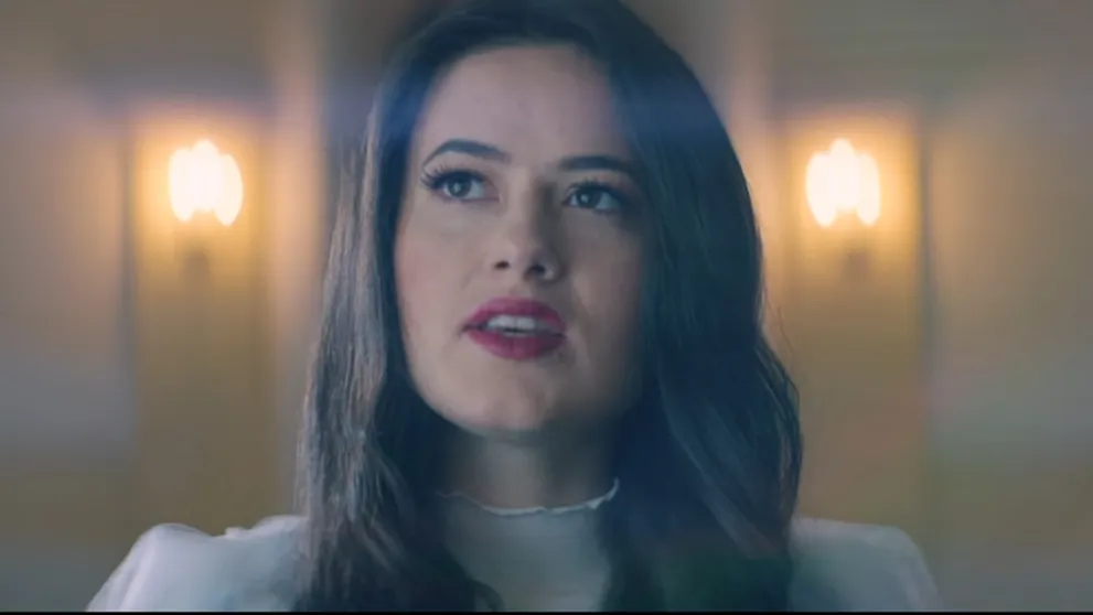 Karmen Pál-Baláž prichádza s prvým singlom. Klip ako zo zimnej rozprávky