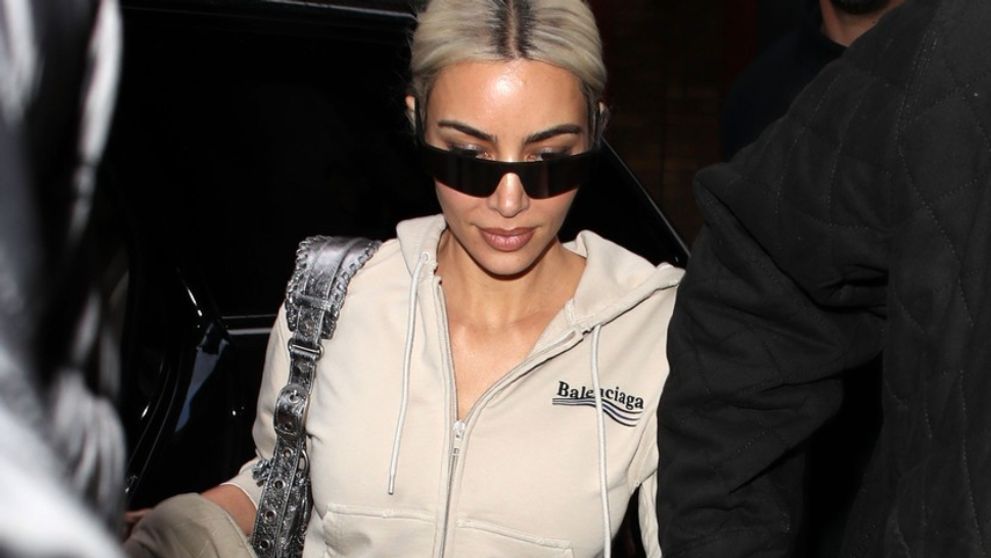 Kardashian? Nie, ďakujem. Kim dostala stopku od kráľovnej