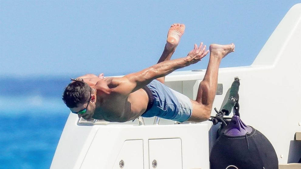 Odhalili príčinu hospitalizácie Zaca Efrona: Niekto vyzradil, čo sa stalo v bazéne