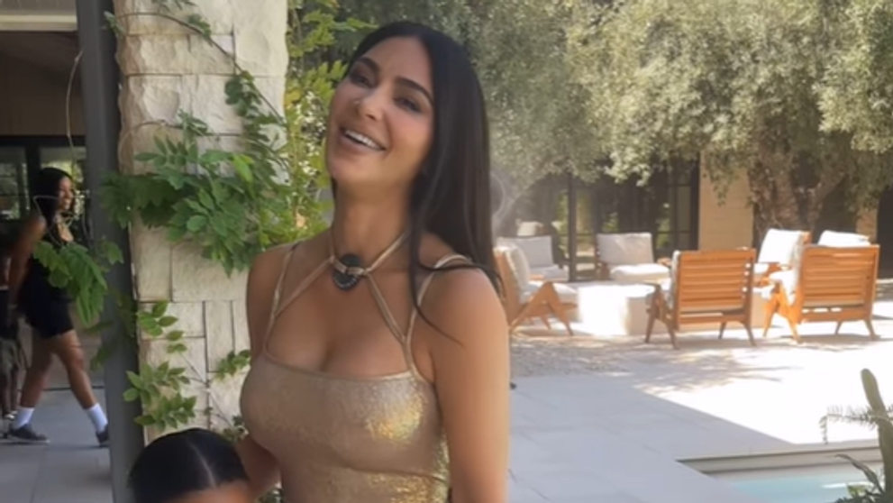 Z Kim si uťahovala aj vlastná sestra: V tomto outfite prišla na detskú oslavu