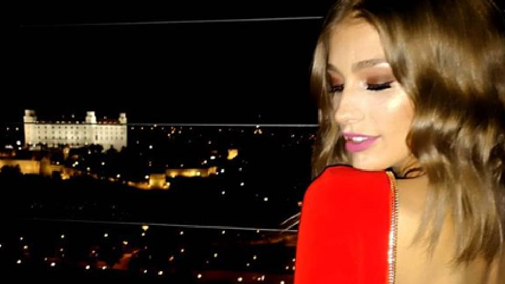 Známy spevák bonzoval na Jasminu. Takáto je v skutočnosti