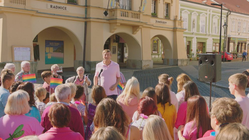 Kameňák sa vracia vo veľkom štýle: Bude celý dúhový!