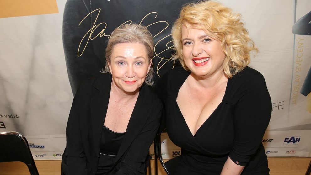 Známej českej speváčke odvaha nechýba. Ukázala holé prsia