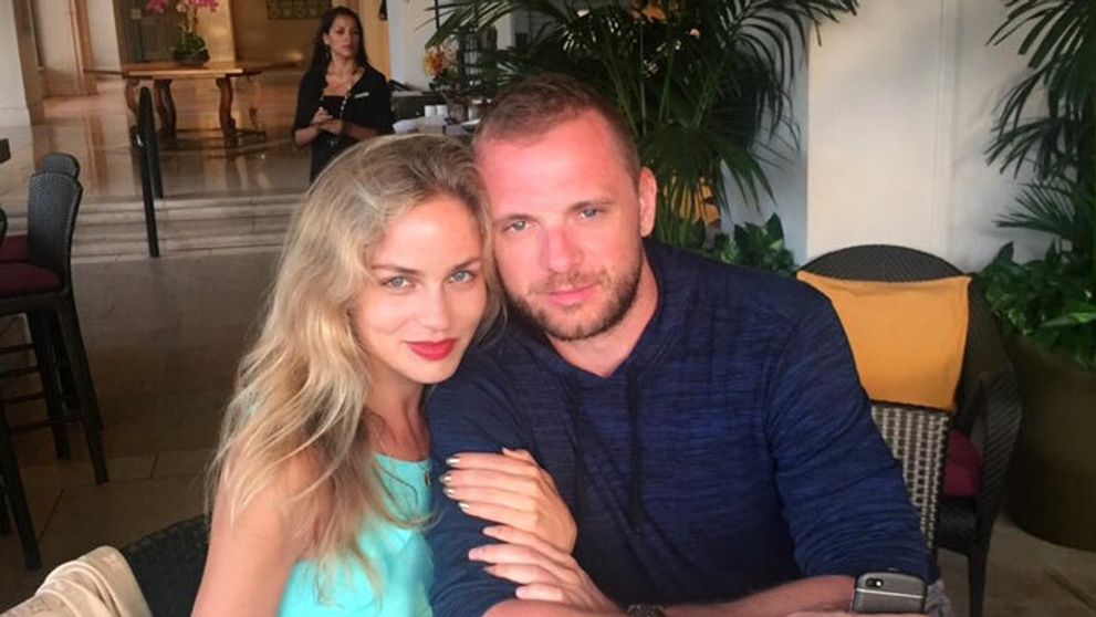 Romantická dovolenka sexy páru