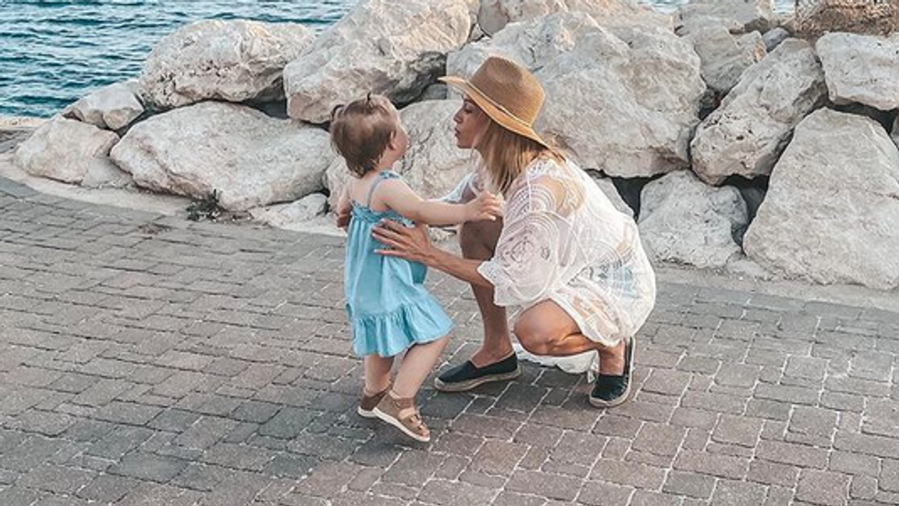 Do dcérky Katky Jakeš sa pustila „fanúšička“: Jej drsné slová vháňajú slzy do očí