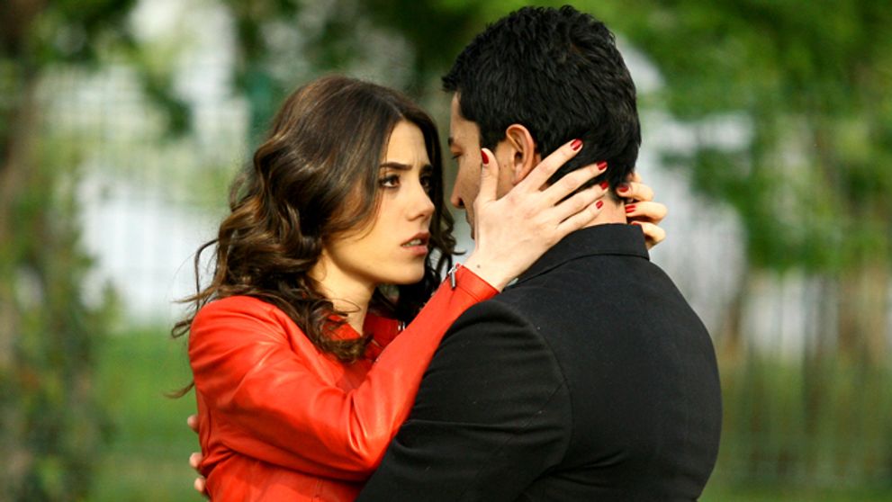 Sila končí, Cansu Dere na obrazovkách Doma zostáva!