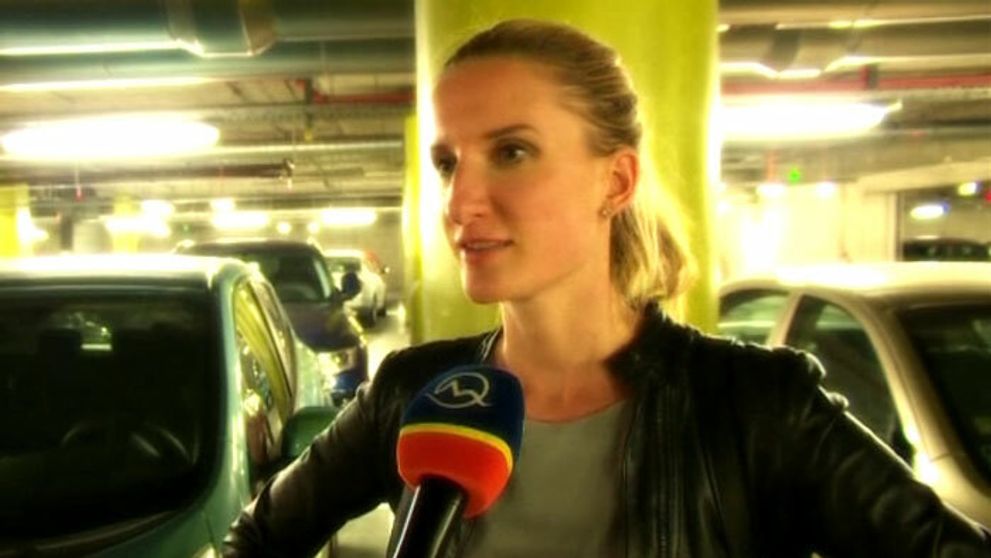Adela Banášová: Uf! Aký rozhovor v garáži!