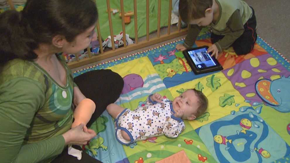 Tri dni po narodení mu amputovali nohy