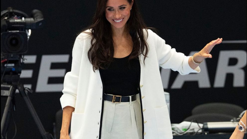 Meghan Markle všetkých očarila: Nahodila mini a bola neprehliadnuteľná