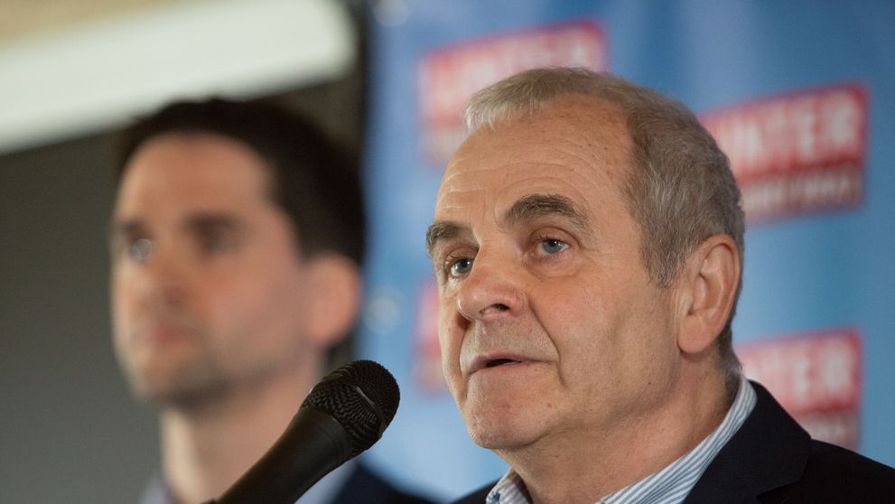 Drzý mladík fajčil na pumpe. Pumpár musel hasiť nielen cigaretu, ale aj jeho!