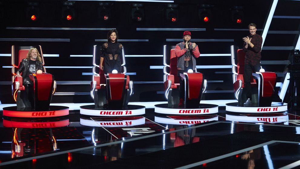 Takto vyzerajú tímy koučov po prvej časti. Kto si koho uchmatol?