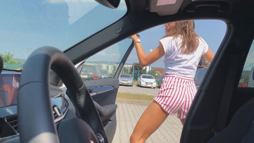 Markizáčka prijala výzvu a odviazala sa! Sexy zadok je len začiatok