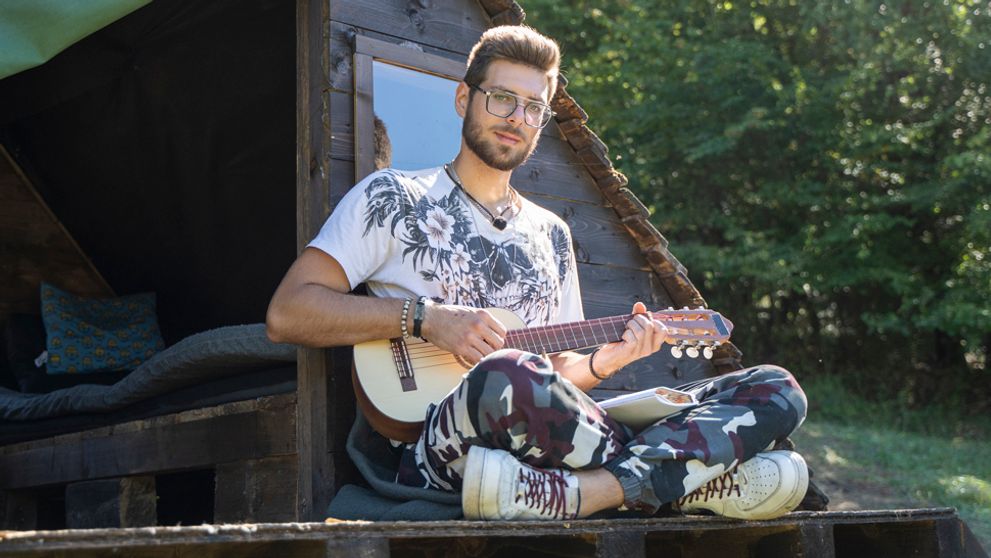 Spomínate si na farmársku hymnu? Timo nahral jej novú verziu!
