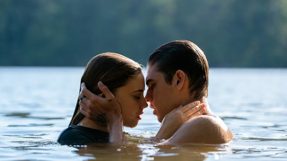 Čo sa stane, keď dobré dievča okúsi vášeň? Film plný erotiky vás dostane do varu